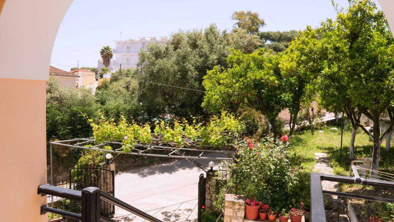 Raptis Guest House Planos Exterior foto